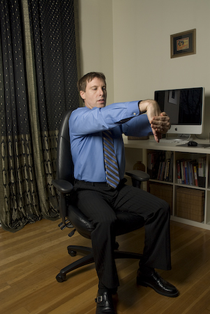 Wrist Stretch - Innergy Corporate Yoga Inc.