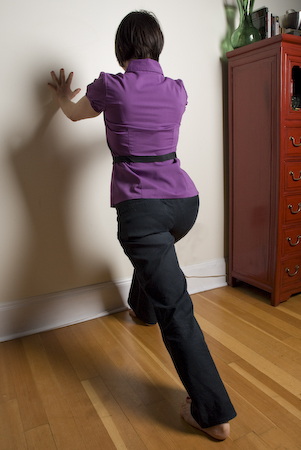 Calf Stretch - Innergy Corporate Yoga Inc.