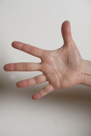 Hand & Finger Stretch - Innergy Corporate Yoga Inc.